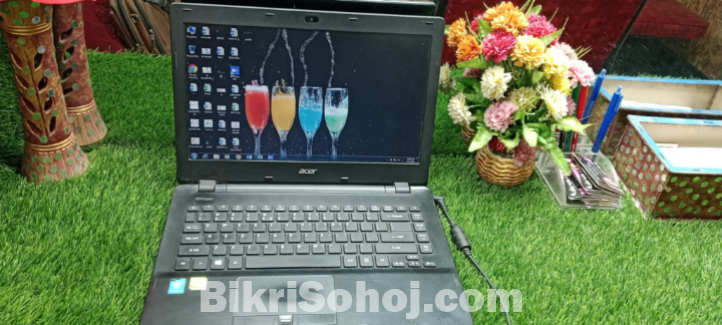 Acer Travelmate core i7